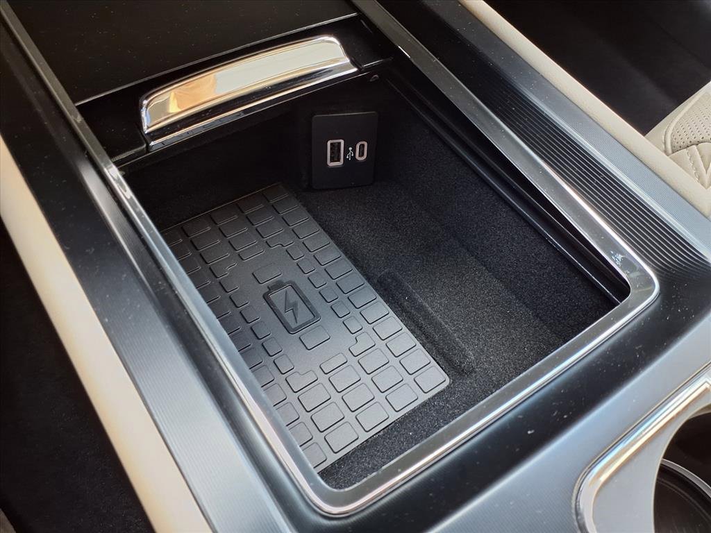 New 2026 Lincoln Corsair Premiere image 8