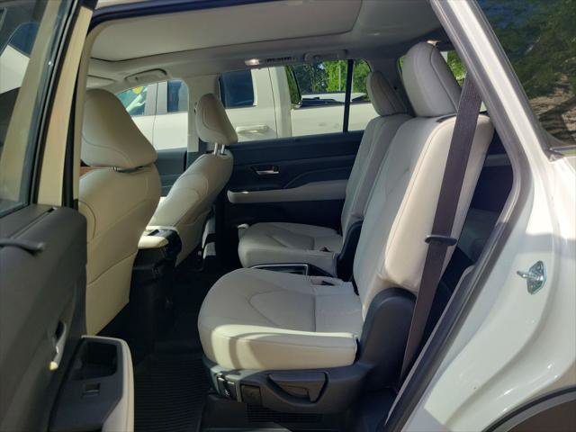 Certified 2025 Toyota Grand Highlander AWD Hybrid image 34