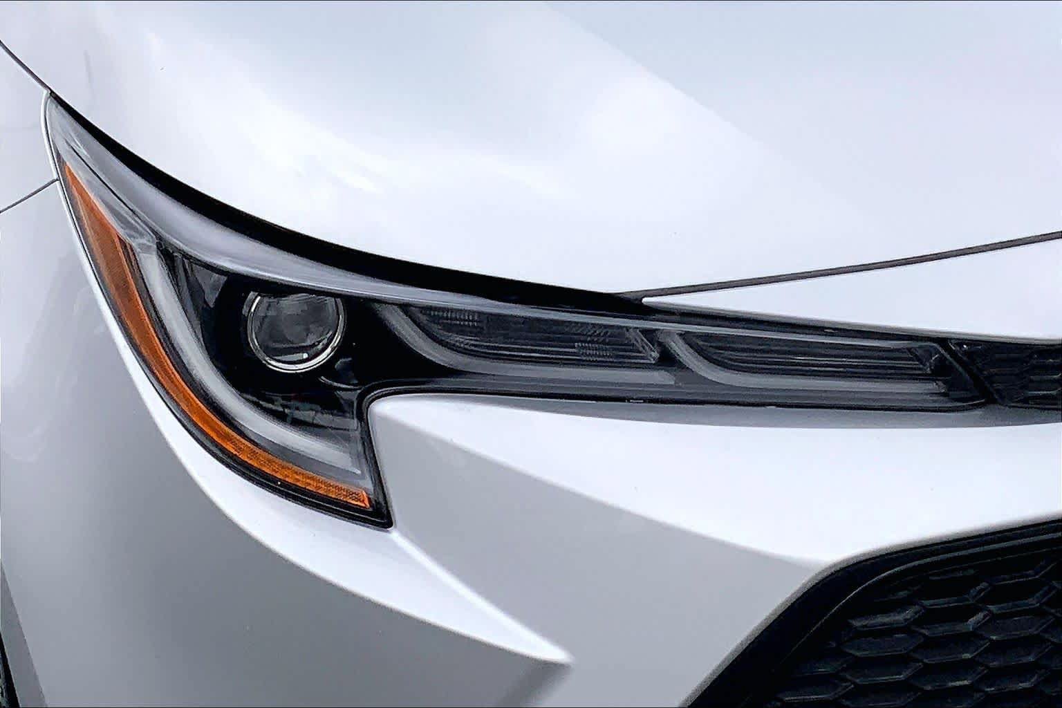 Used 2022 Toyota Corolla LE FWD image 28