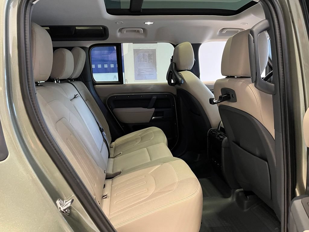 Certified 2020 Land Rover Defender 110 S AWD/4WD image 26