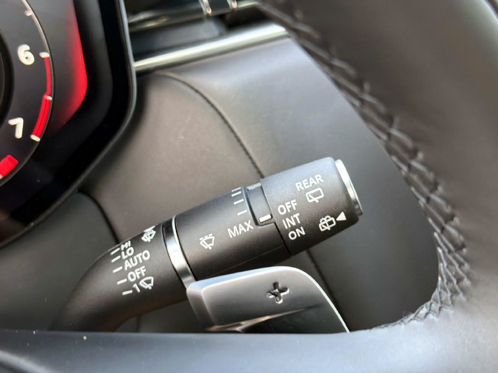 Used 2026 Land Rover Range Rover Sport SE AWD/4WD image 27