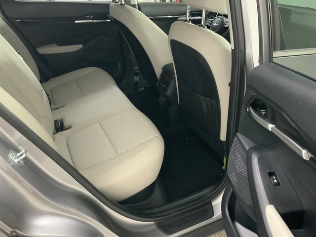 Used 2023 Kia Seltos EX image 19