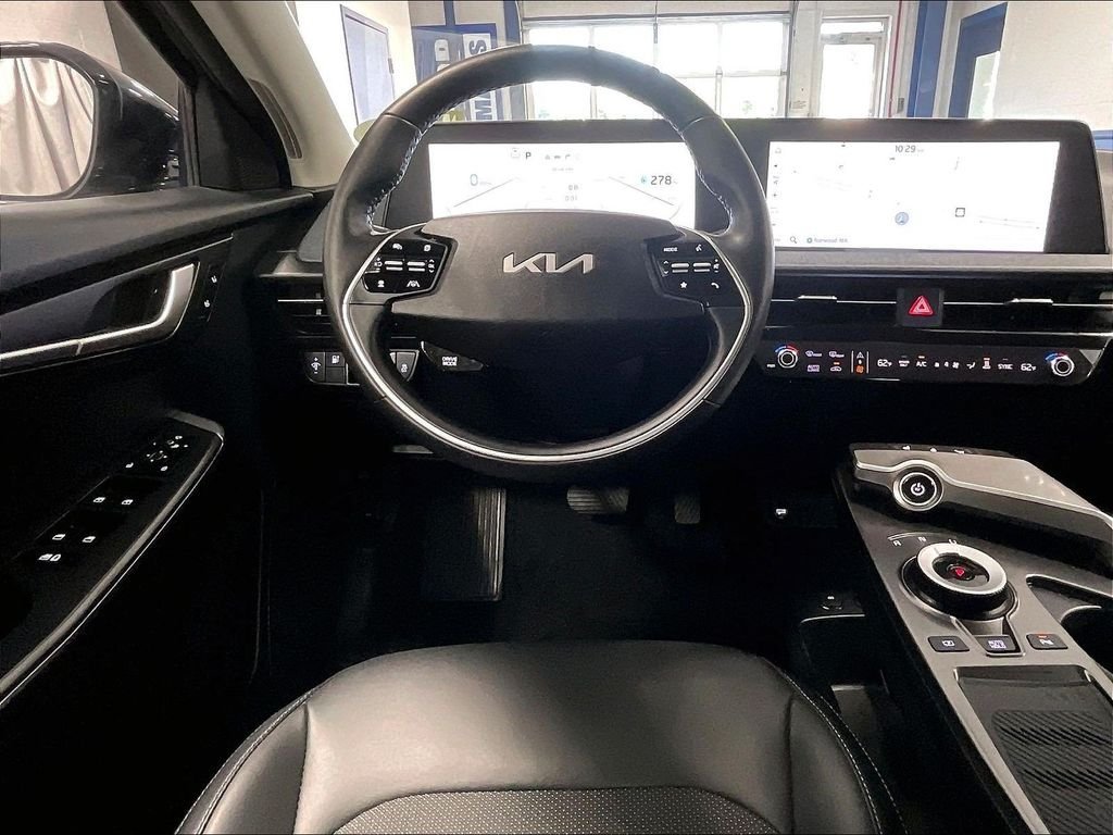 Used 2024 Kia EV6 Light AWD/4WD image 17