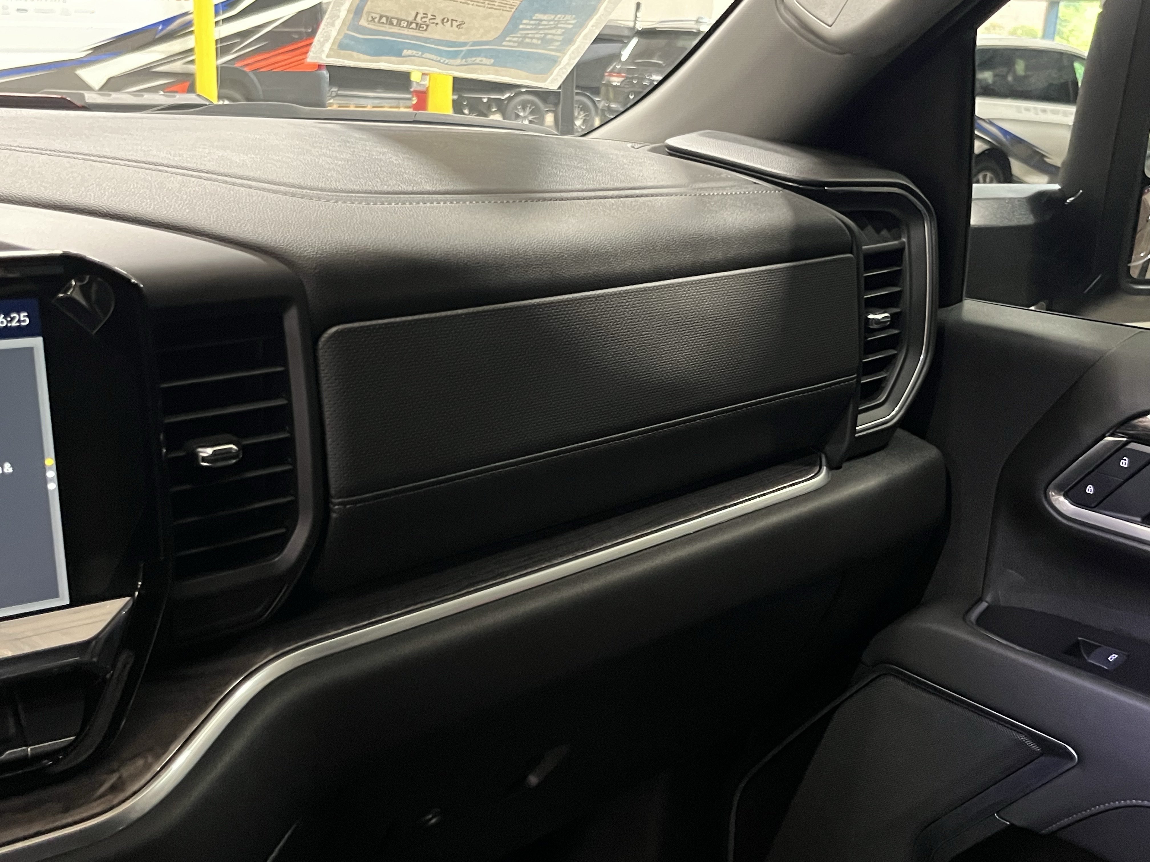 Used 2025 Chevrolet Silverado 3500 LTZ AWD/4WD image 43
