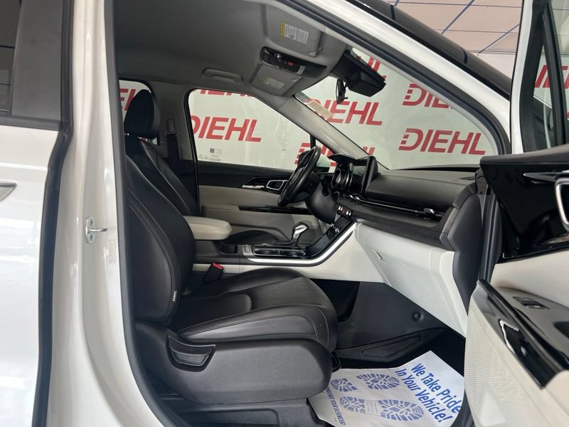Certified 2023 Kia Carnival EX FWD image 13