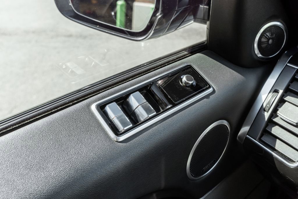 Used 2021 Land Rover Range Rover Sport HSE Silver Edition AWD/4WD image 17