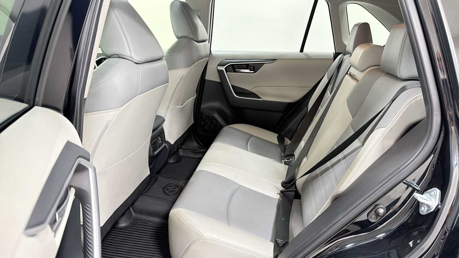 Certified 2019 Toyota RAV4 XLE Premium w/ Cold Weather Package AWD/4WD image 24