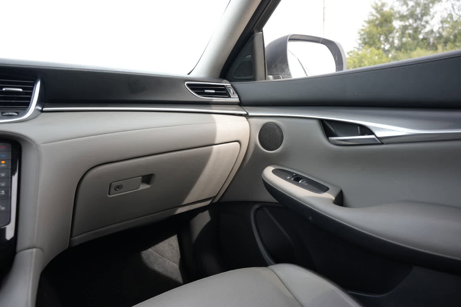 Certified 2023 INFINITI QX50 Luxe FWD image 8