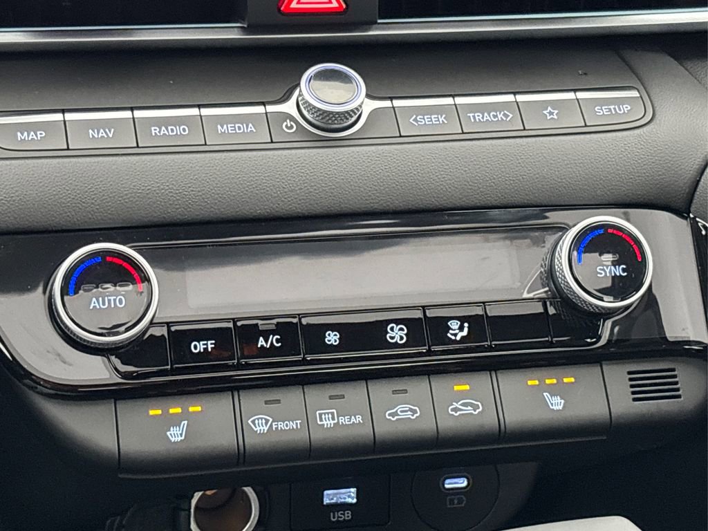 New 2026 Hyundai Elantra Limited FWD image 21