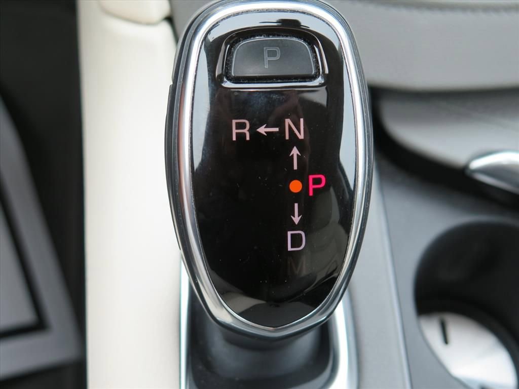 Used 2018 Cadillac XT5 Premium Luxury FWD image 13
