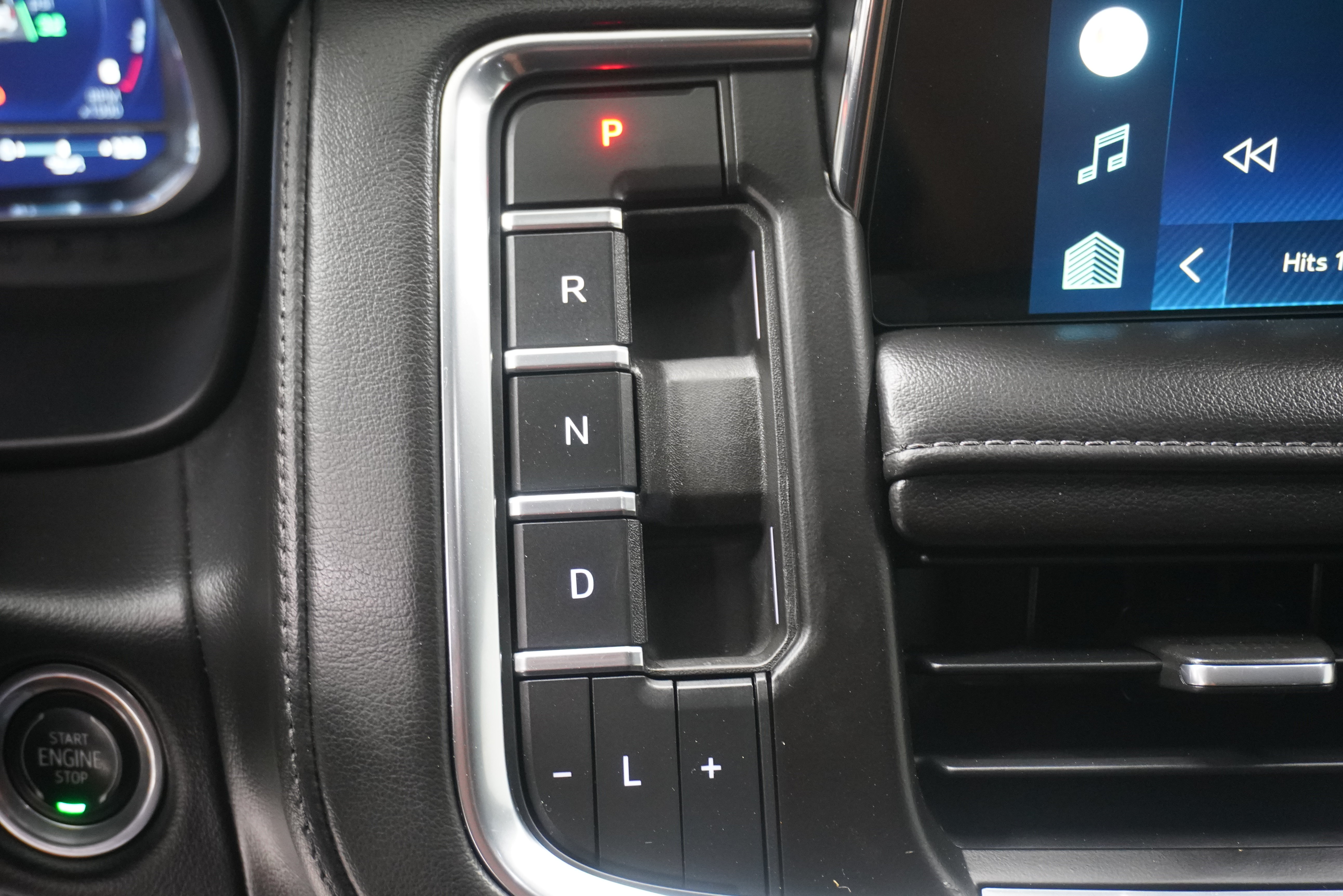 Used 2022 Chevrolet Tahoe LT w/ Luxury Package AWD/4WD image 27