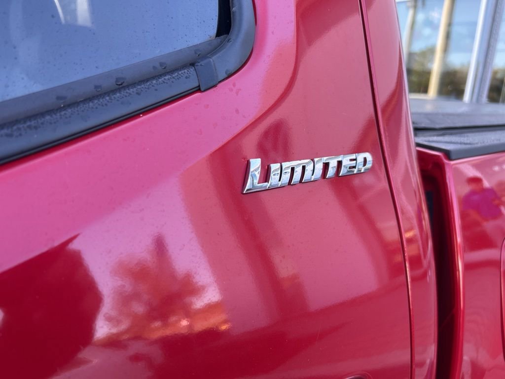 Used 2017 Toyota Tacoma Limited image 16