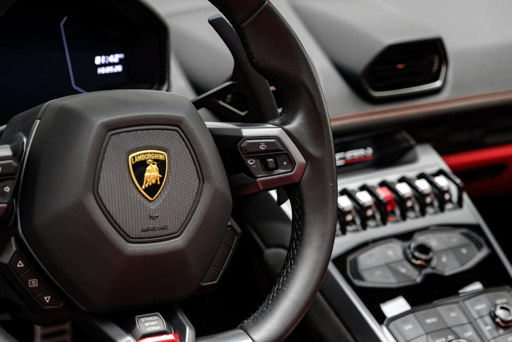 Used 2018 Lamborghini Huracan LP 580-2 RWD image 19