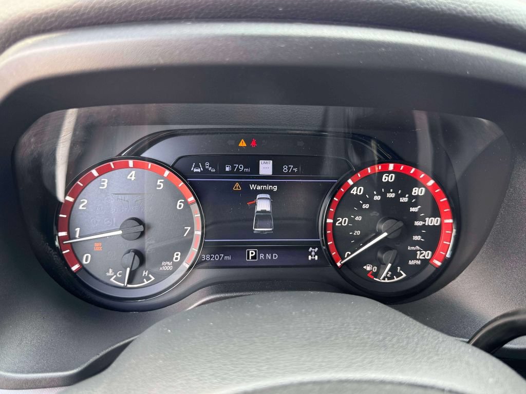 Used 2021 Nissan Titan PRO-4X w/ Pro-4x Convenience Package AWD/4WD image 25