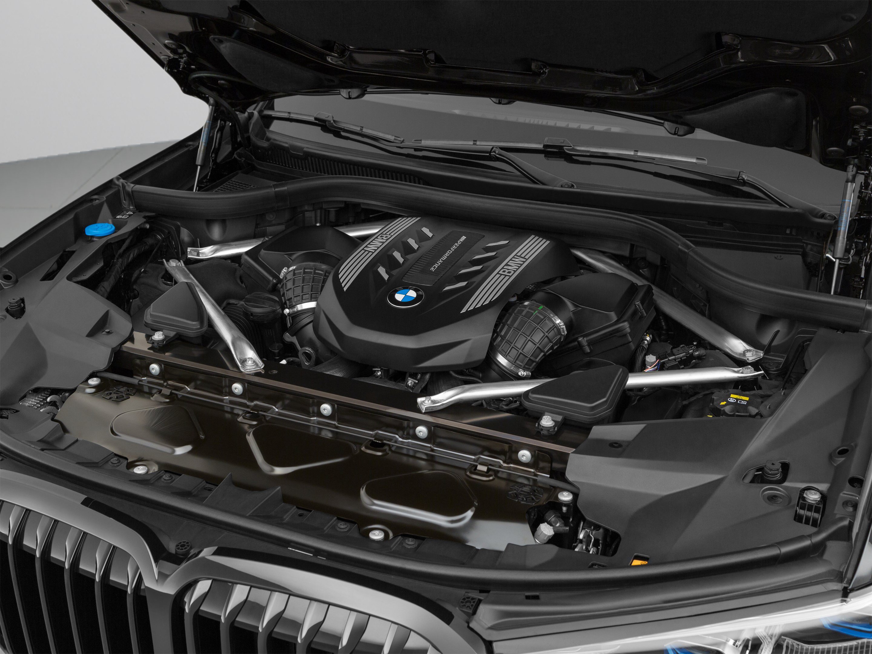 Used 2022 BMW X7 M50i w/ Dynamic Handling Package AWD/4WD image 15