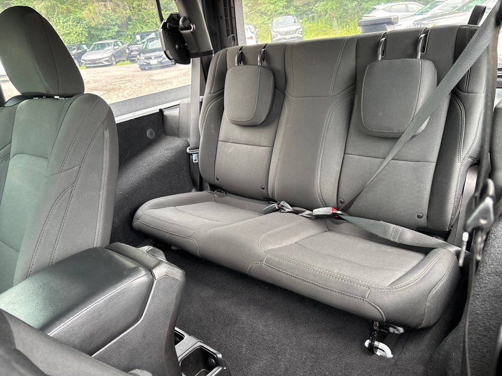Used 2020 Jeep Wrangler Sport AWD/4WD image 13