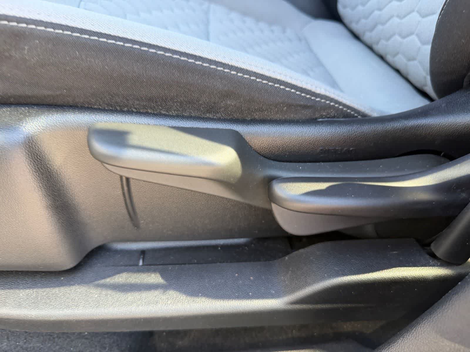 Used 2019 Chevrolet Equinox LS FWD image 13