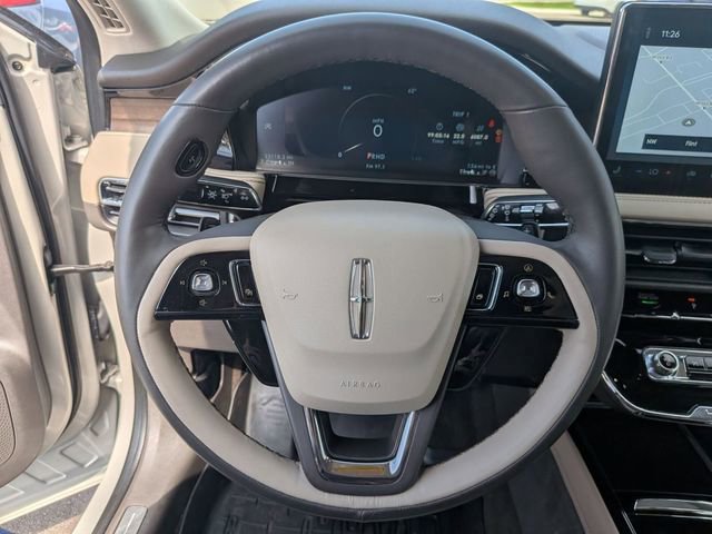 Used 2023 Lincoln Corsair Reserve w/ Towing Package AWD/4WD image 18