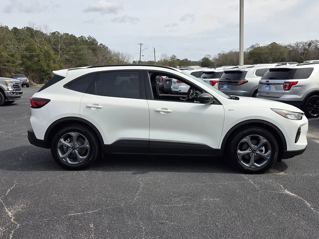 Used 2025 Ford Escape ST-Line w/ Tech Pack #1 image 14