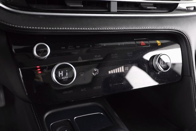 Used 2025 INFINITI QX60 Luxe image 26