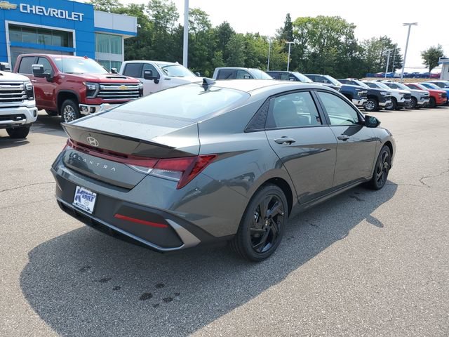New 2026 Hyundai Elantra SEL Sport FWD image 4