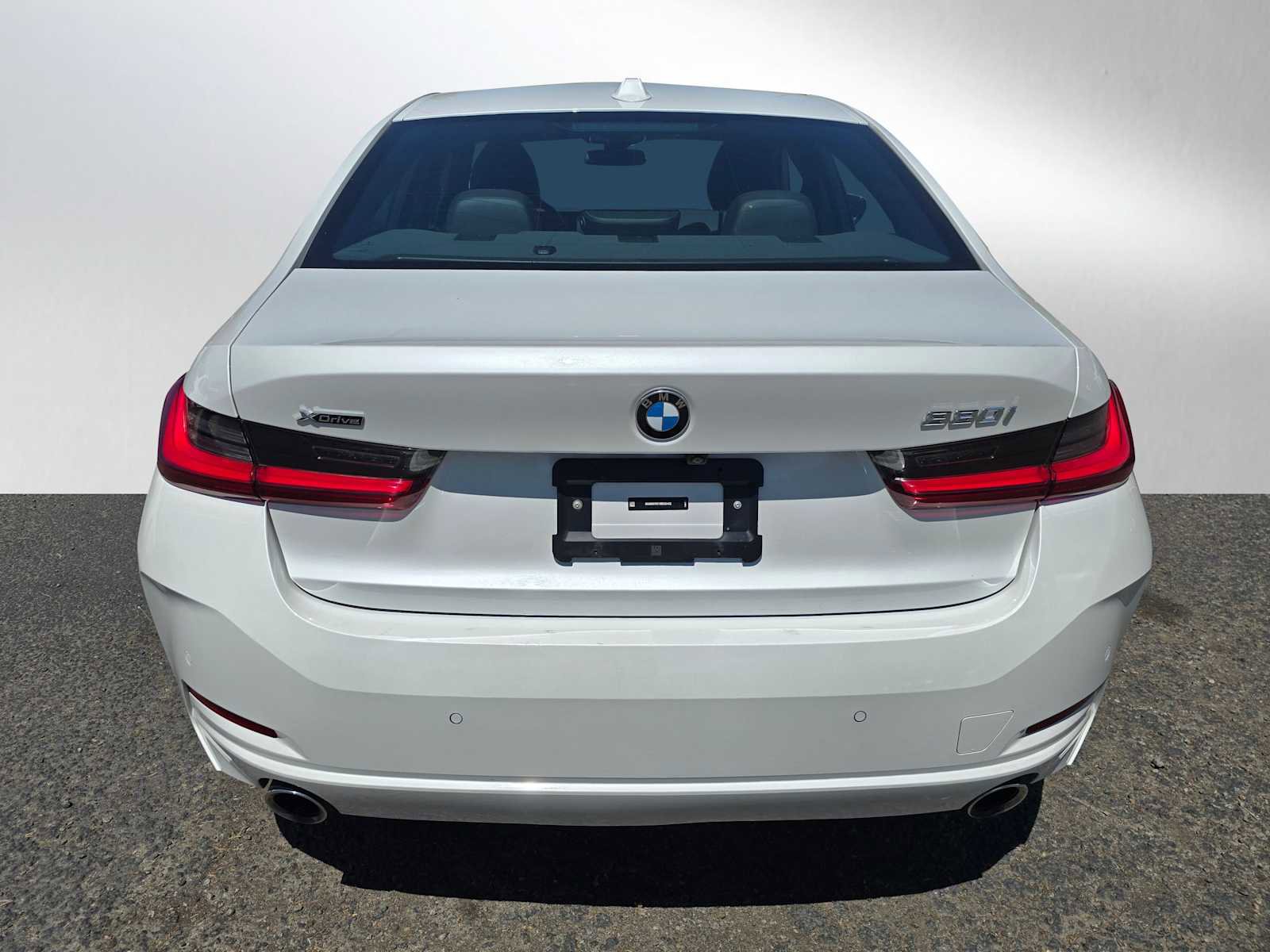 Used 2024 BMW 330i xDrive 330i xDrive w/ Convenience Package image 4