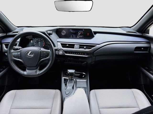 Used 2019 Lexus UX 200 w/ Premium Package FWD image 16