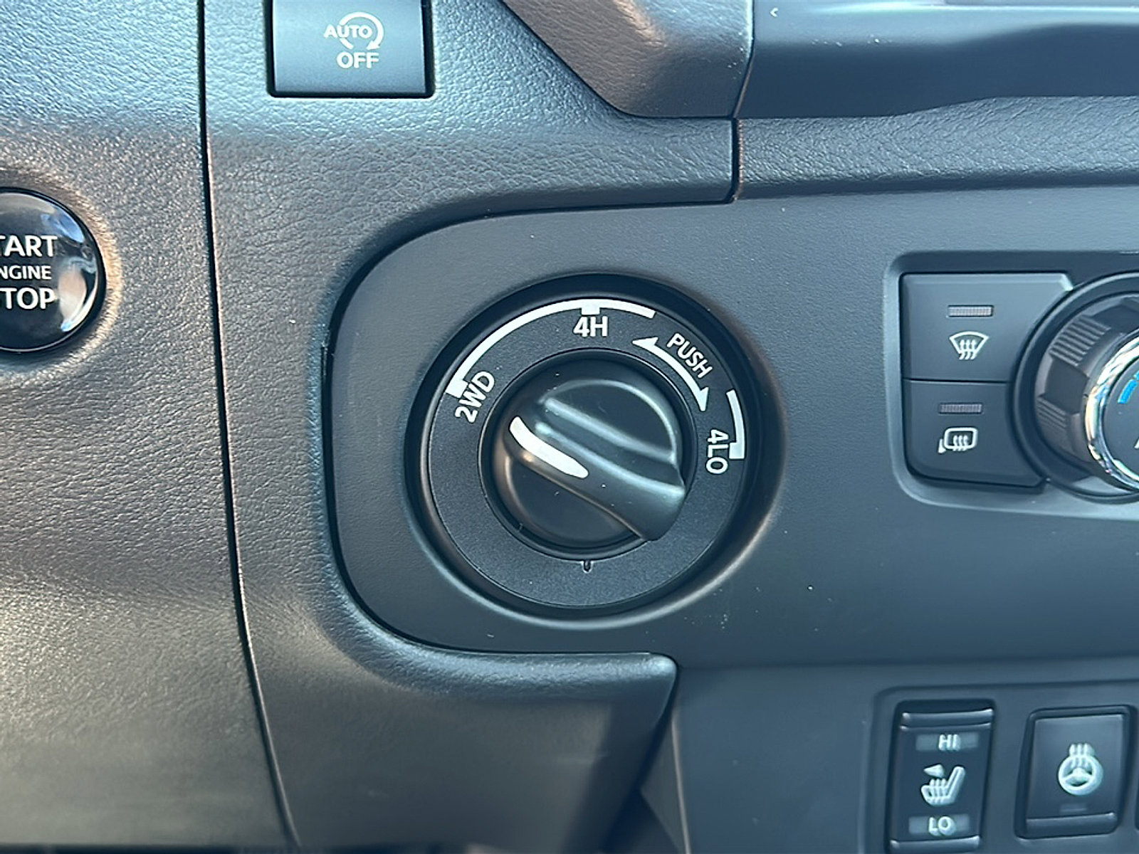 New 2026 Nissan Frontier PRO-4X w/ Pro-4x Convenience Package image 24