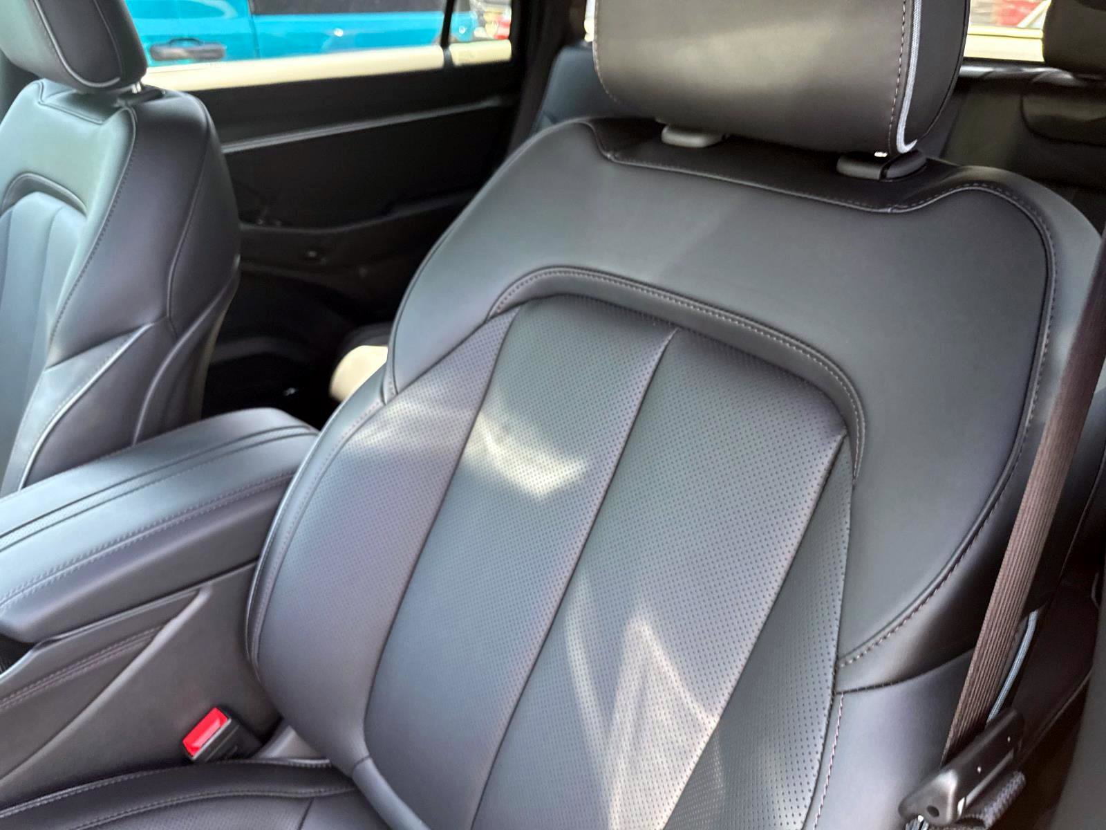 New 2025 Jeep Wagoneer S Limited image 11