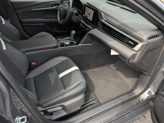 Used 2025 Toyota Camry SE w/ Convenience Package FWD image 12