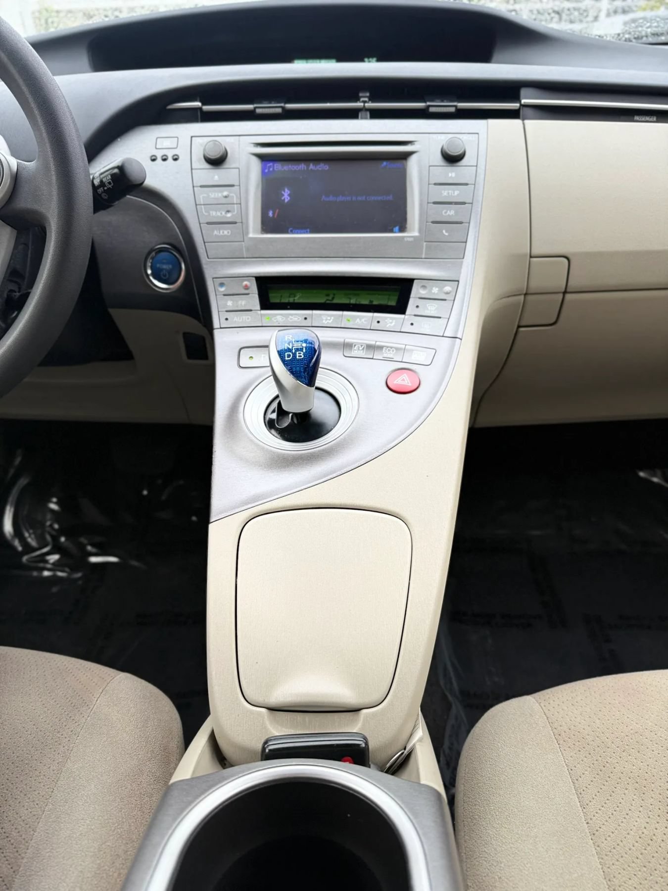 Used 2015 Toyota Prius Two FWD image 19