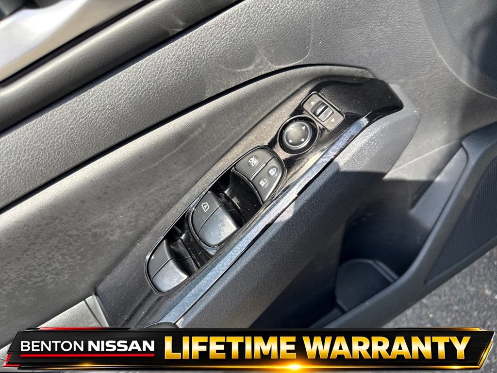 Used 2025 Nissan Altima 2.5 SL AWD/4WD image 13