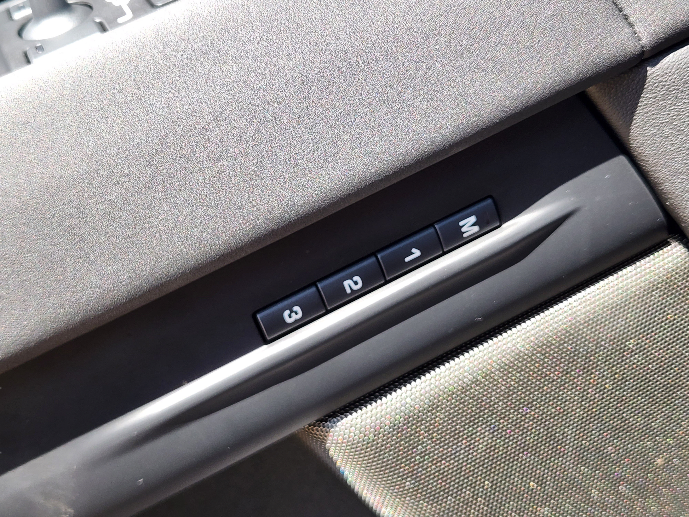 Certified 2026 Land Rover Range Rover Evoque Dynamic SE AWD/4WD image 18