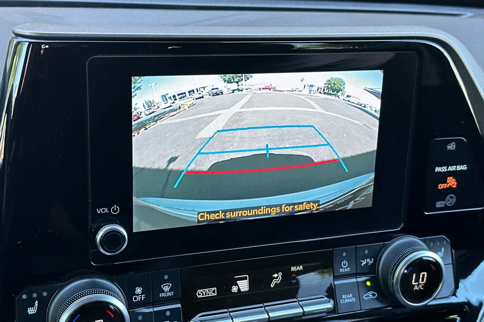 Used 2023 Toyota Highlander XLE image 22