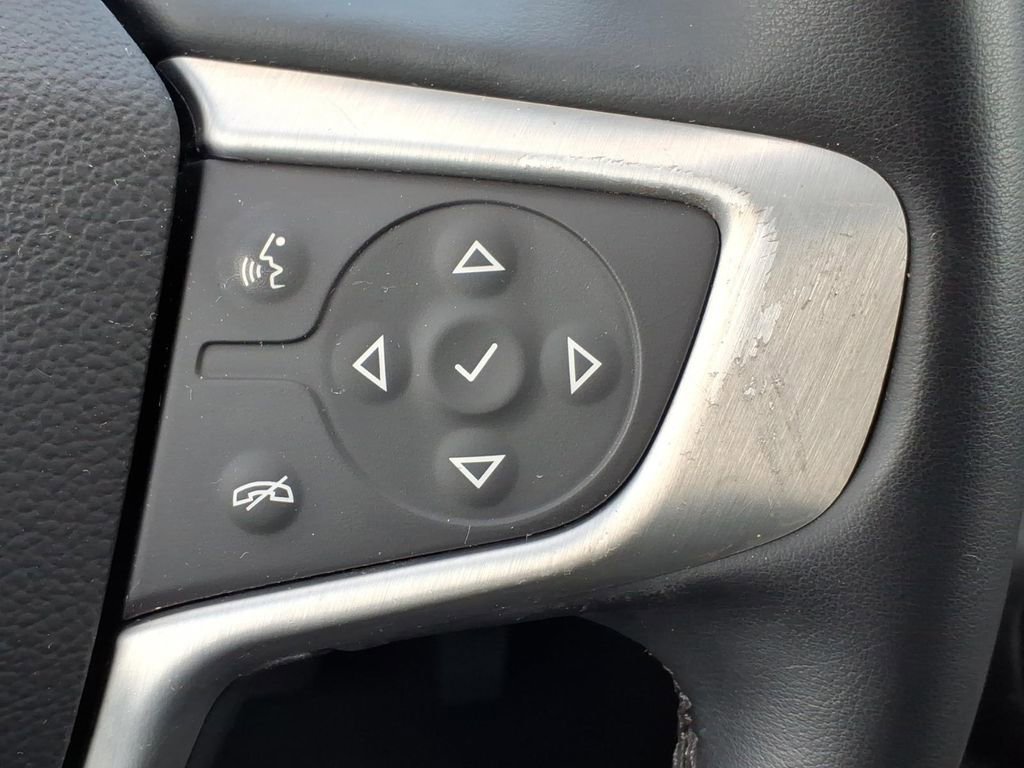 Used 2023 GMC Terrain SLT FWD image 32