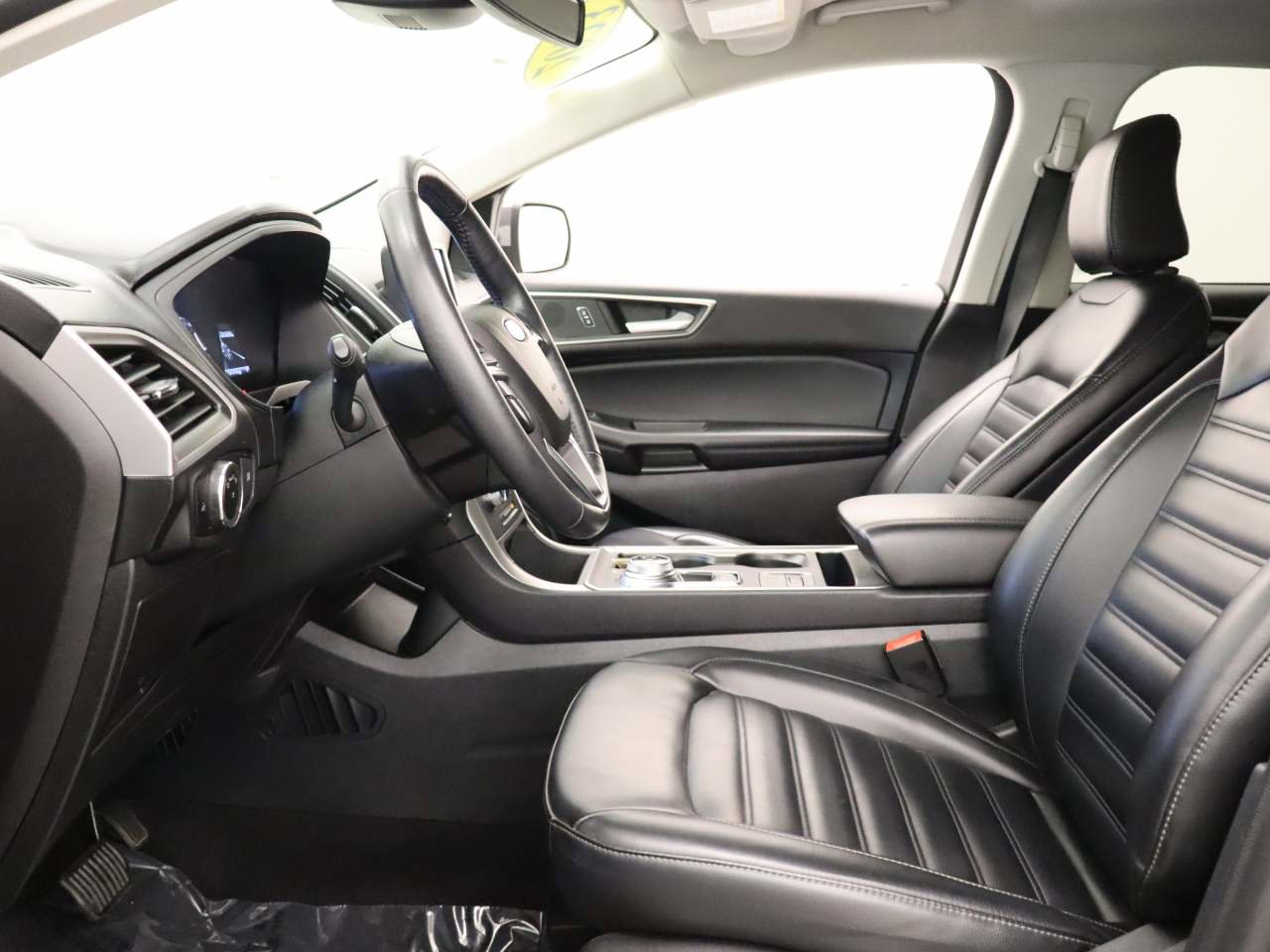 Used 2023 Ford Edge SEL image 15