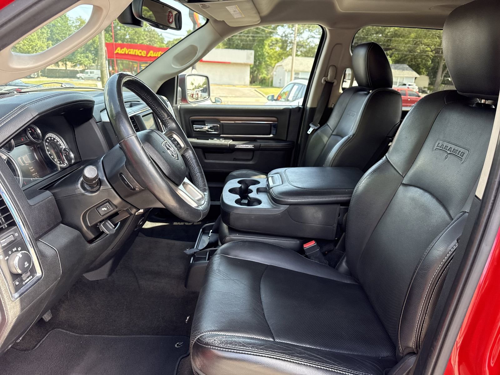 Used 2014 RAM 1500 Laramie AWD/4WD image 9