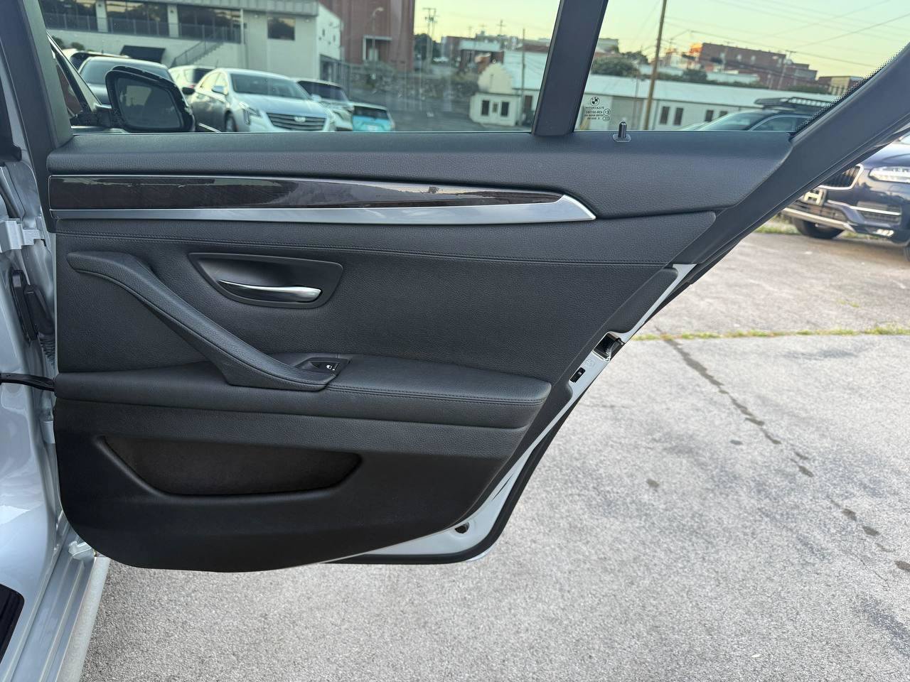 Used 2014 BMW 528i Sedan RWD image 25