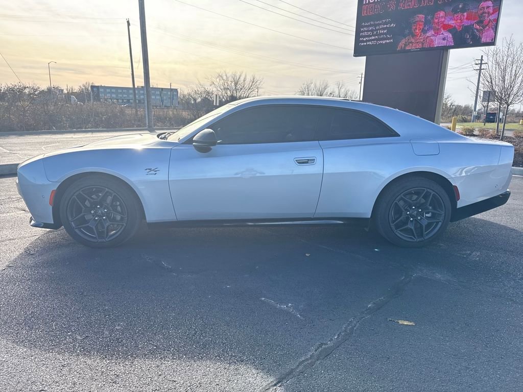 Used 2024 Dodge Charger R/T w/ Plus Group image 7