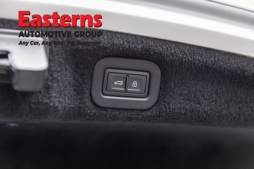 Used 2023 Bentley Flying Spur W12 AWD/4WD image 47