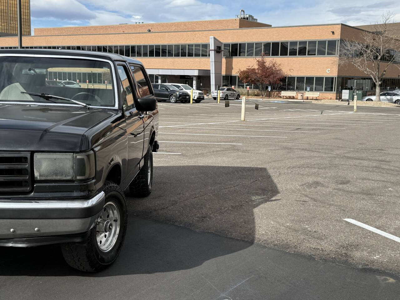 Used 1990 Ford Bronco image 2