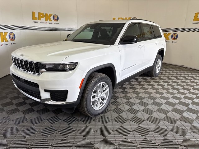 New 2025 Jeep Grand Cherokee L Laredo image 11