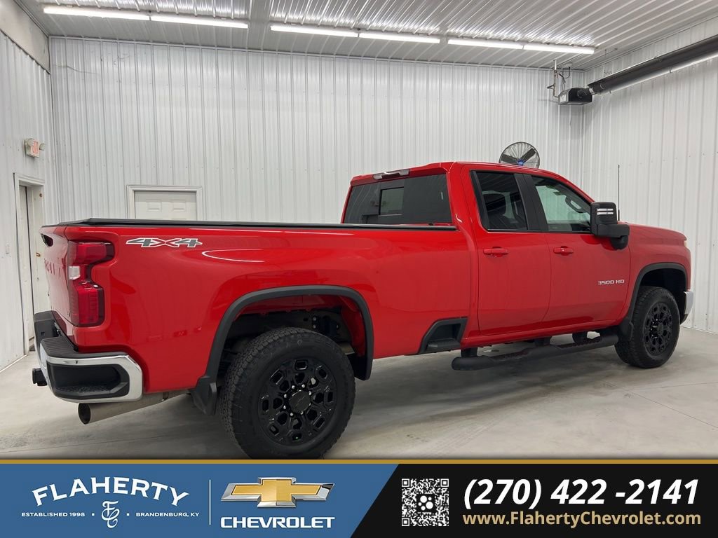 Used 2024 Chevrolet Silverado 3500 LT w/ Convenience Package image 2