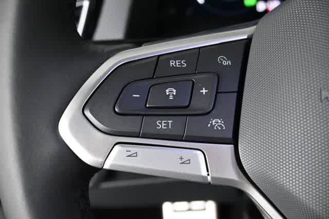 New 2026 Volkswagen Atlas Cross Sport SEL Premium R-Line AWD/4WD image 38