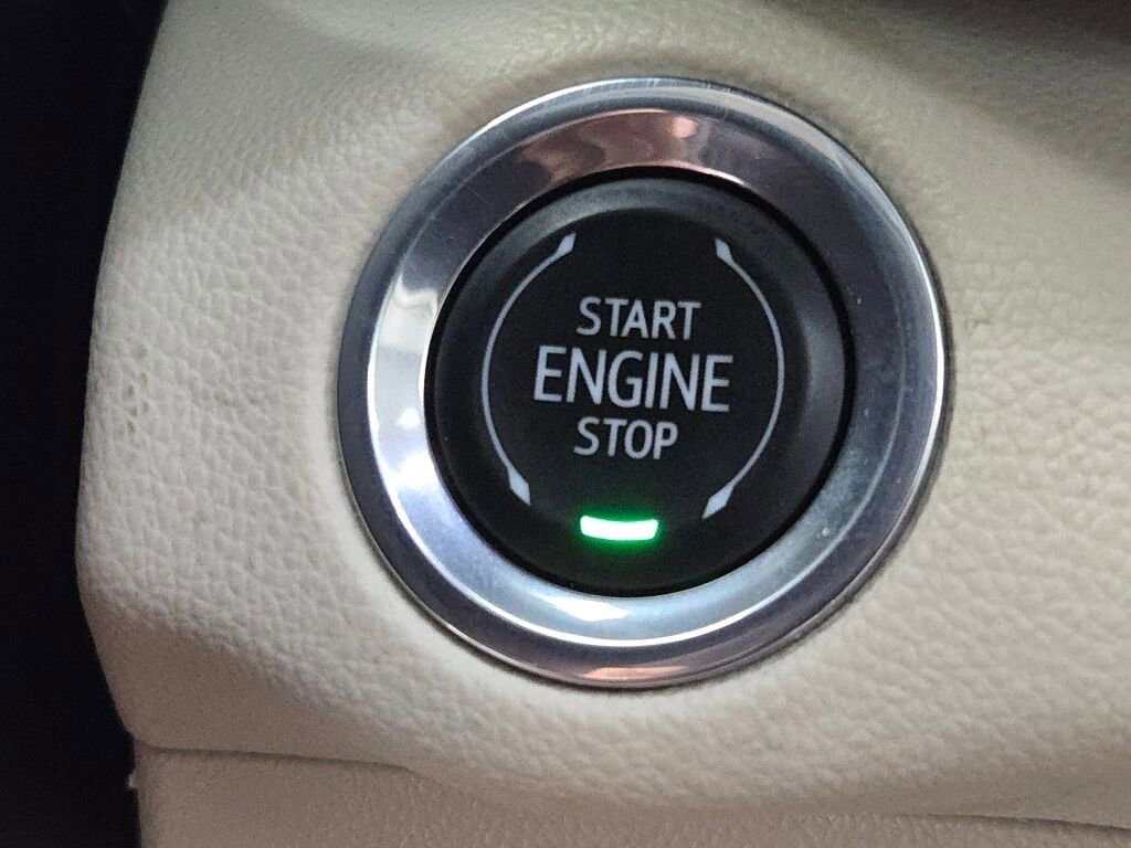 Used 2023 Buick Envision Avenir image 33