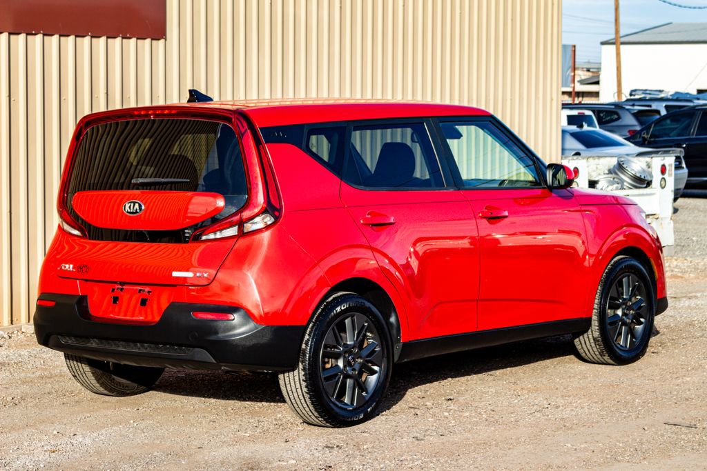 Used 2020 Kia Soul EX image 4