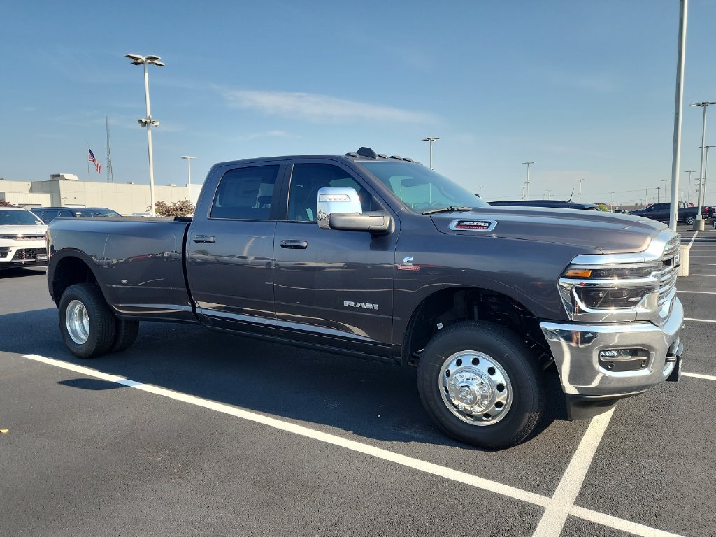 New 2026 RAM 3500 Laramie AWD/4WD image 2