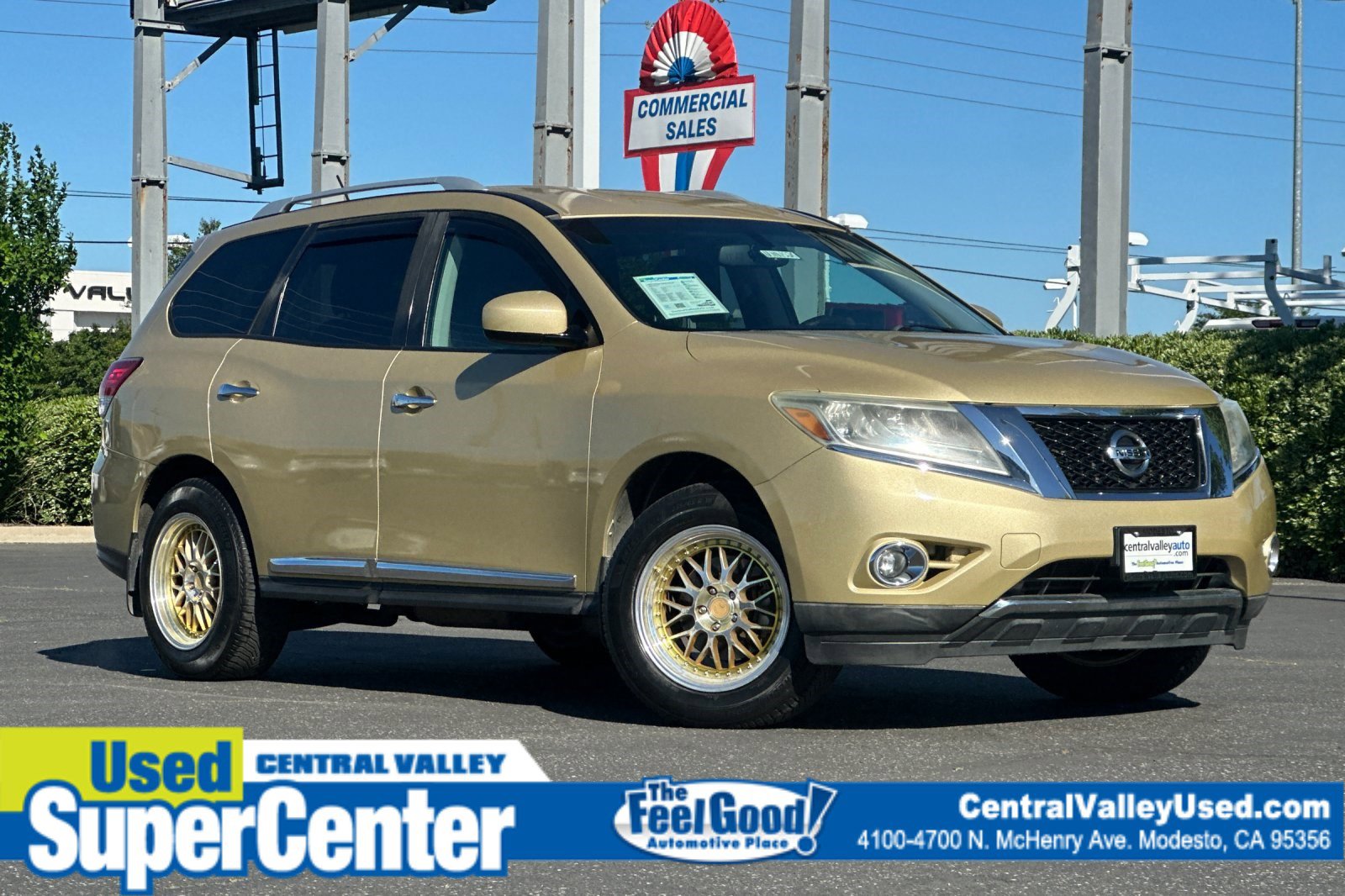 Used 2013 Nissan Pathfinder SL w/ Trailer Tow Pkg image 1