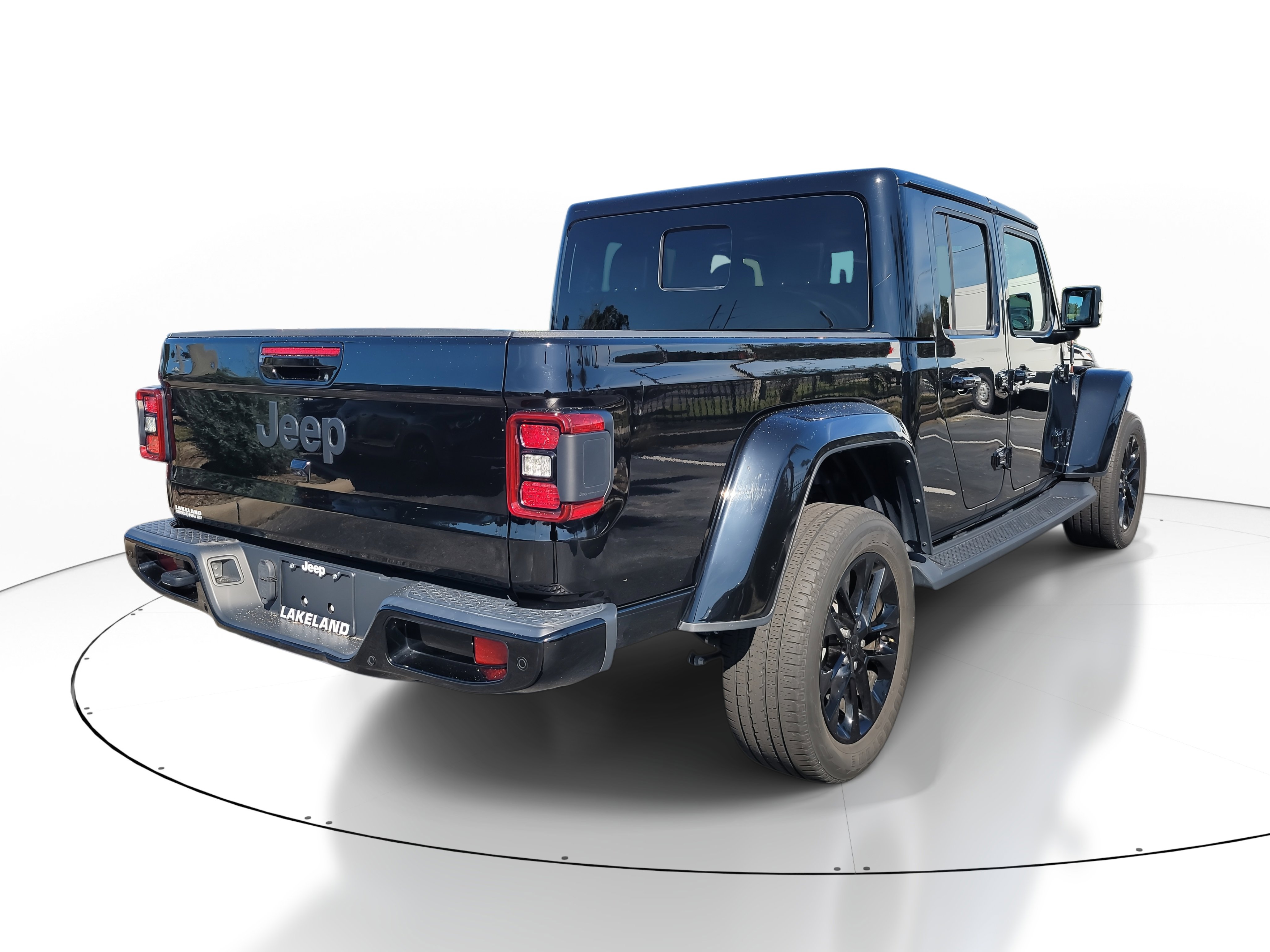 Used 2023 Jeep Gladiator Overland image 4