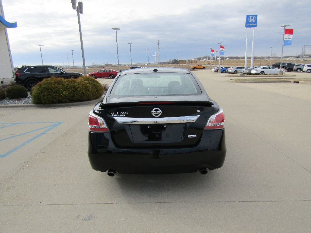 Used 2015 Nissan Altima 2.5 S w/ Special Edition Package FWD image 5